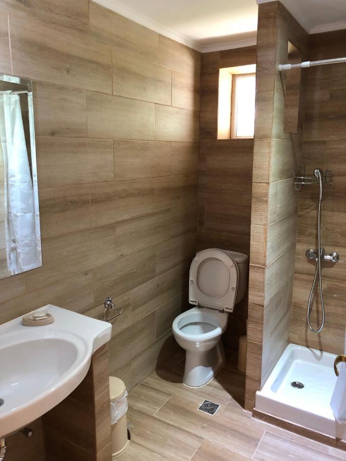 Petros Rooms & Apartments Lixouri Luaran gambar