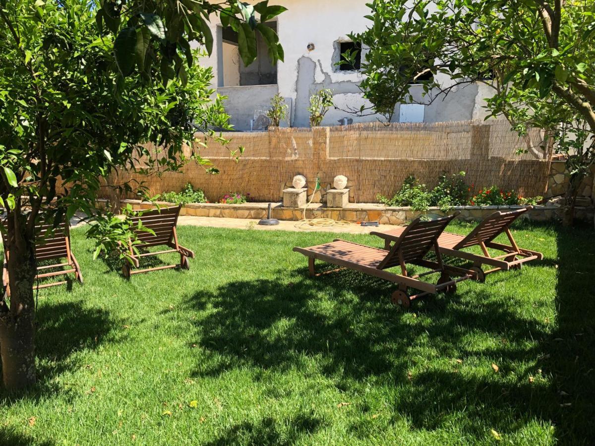 Petros Rooms & Apartments Lixouri Luaran gambar