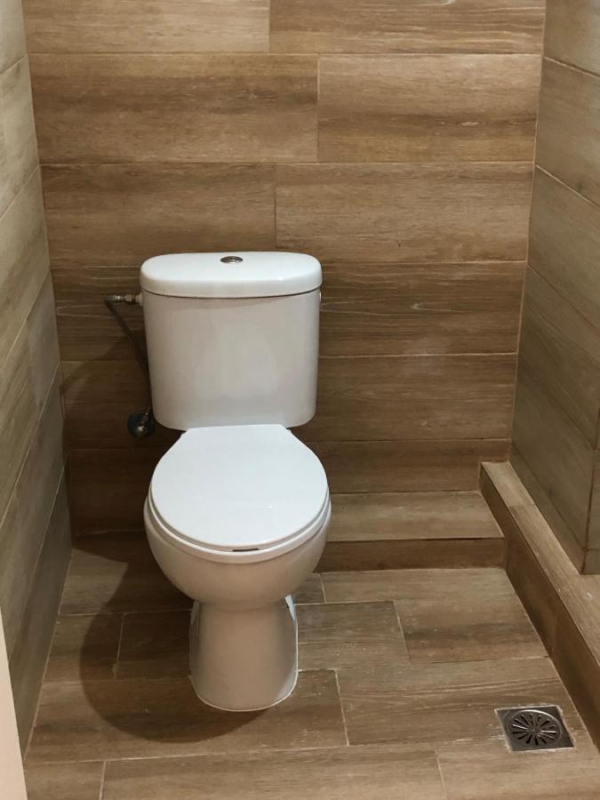 Petros Rooms & Apartments Lixouri Luaran gambar