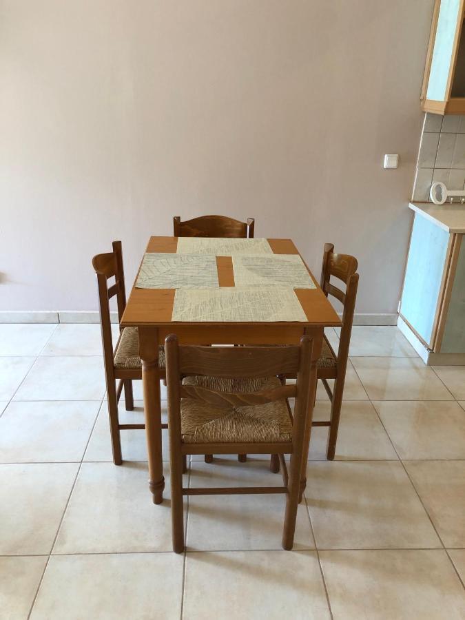 Petros Rooms & Apartments Lixouri Luaran gambar
