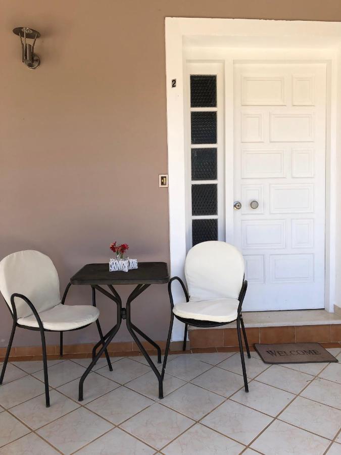 Petros Rooms & Apartments Lixouri Luaran gambar